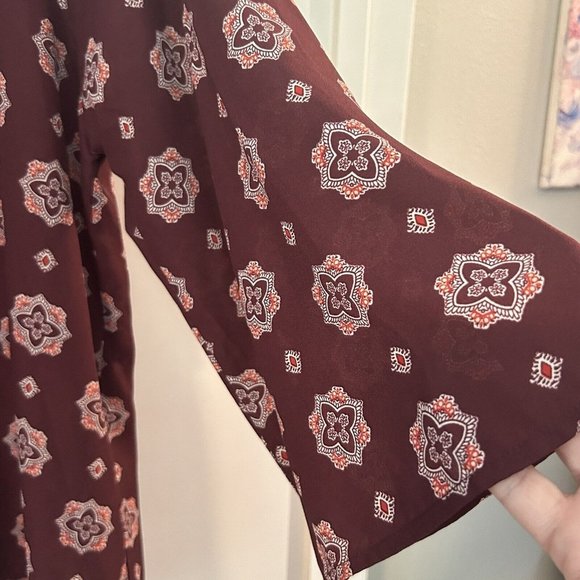 Papermoon Size M Womens Blouse Larie Crew Neck Burgundy Print Loose Sleeves -NEW - Picture 3 of 8